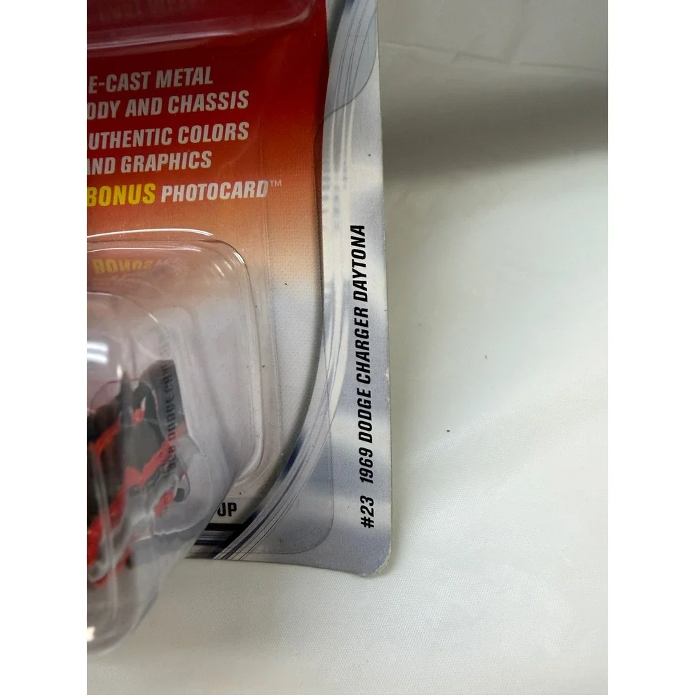 Johnny Lightning 1969 Dodge Charger Daytona Mopar Or No Car Orange 1/64 239-04